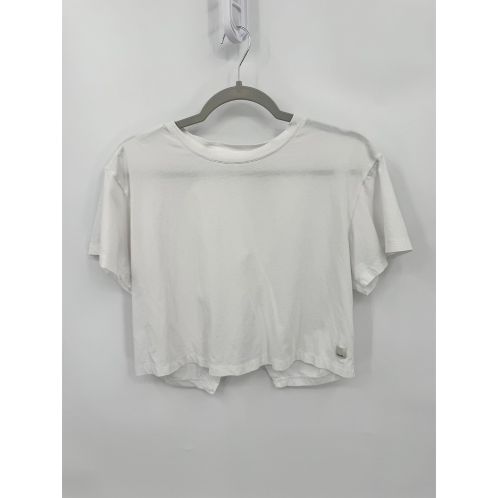 Vuori Feather Cross Back Tee Women M White VW1140 Cropped Short Sleeve Shirt